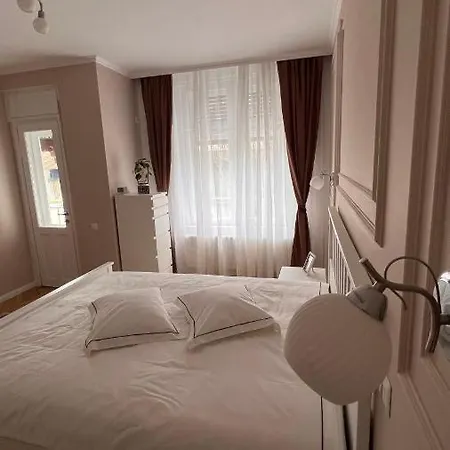 Charming Place Cotroceni * Bucharest